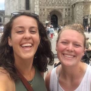 Meet your Posher, Abby